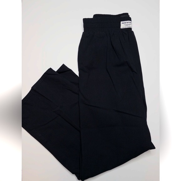 NWT Madison Beer X Boohoo Collab Black Wide Leg Joggers Size Women's US 10 - Picture 4 of 9